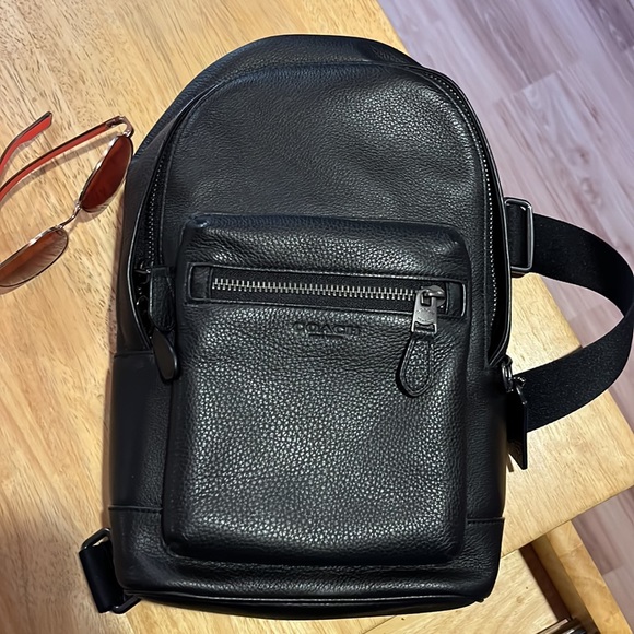 Coach Black leather with strap that can be changed from left to right - Picture 2 of 4